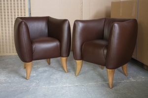 MAROUA fauteuil pieds bois en cuir colorado café (1)
